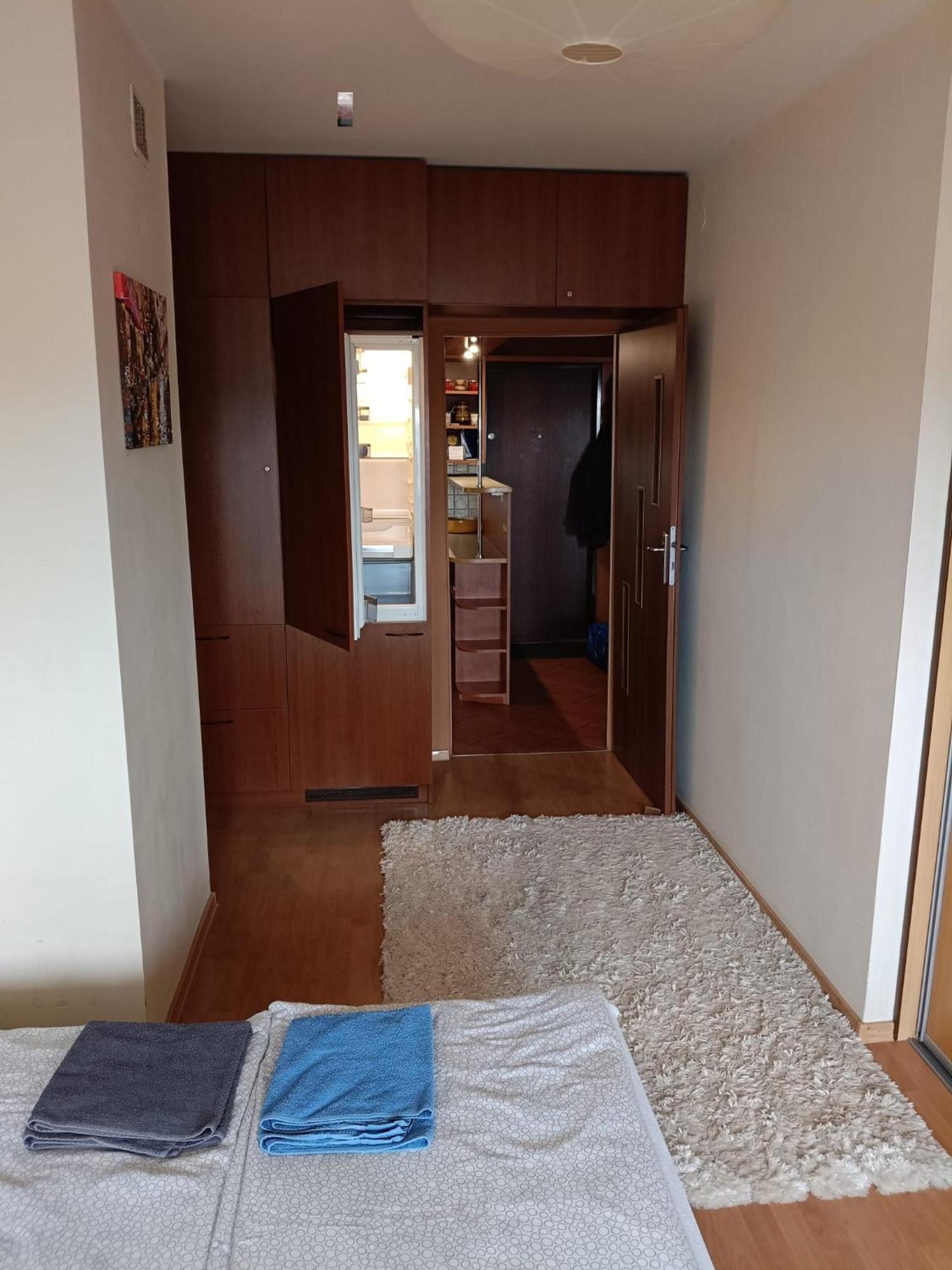 Przytulne I Atrakcyjne Mieszkanie Z Pelnym Wyposazeniem, Dwa Pokoje Skarżysko-Kamienna Exterior foto